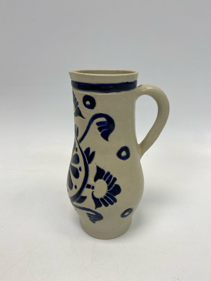 Williamsburg Cream Blue Flowers Pottery Pottery