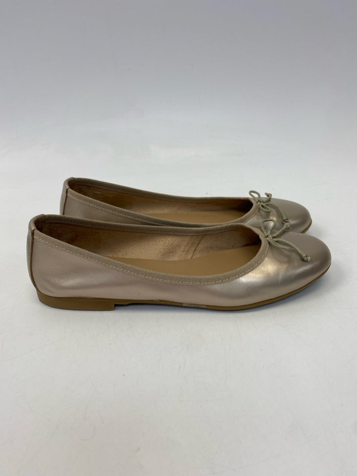 Size 40 Gold Bow(s) Metallic Flats