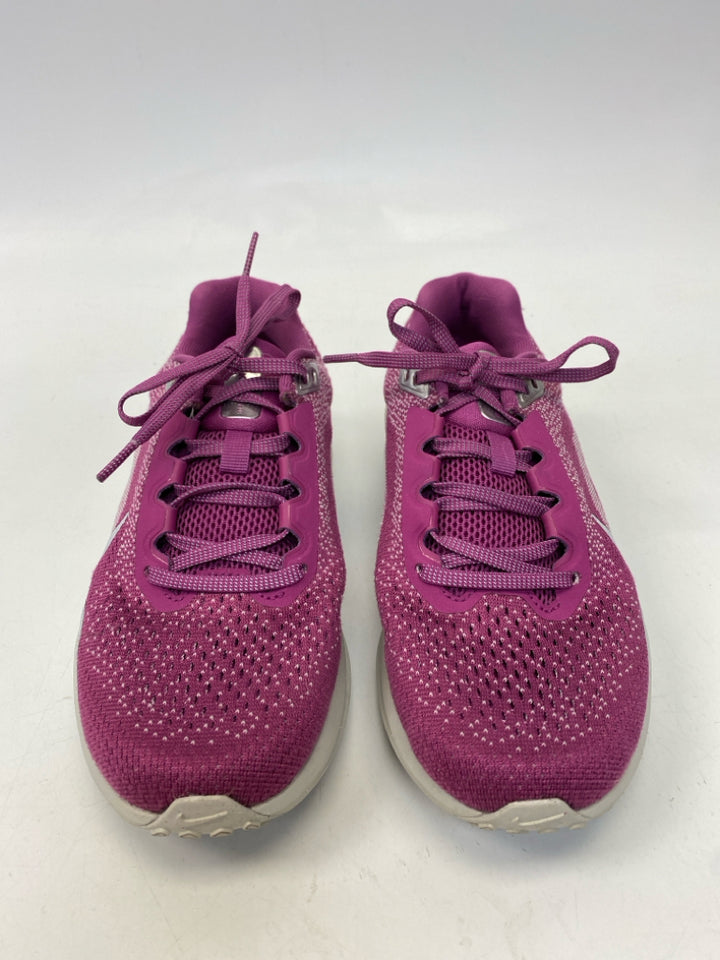 Nike  Size 7 Purple Lace-up Sneakers