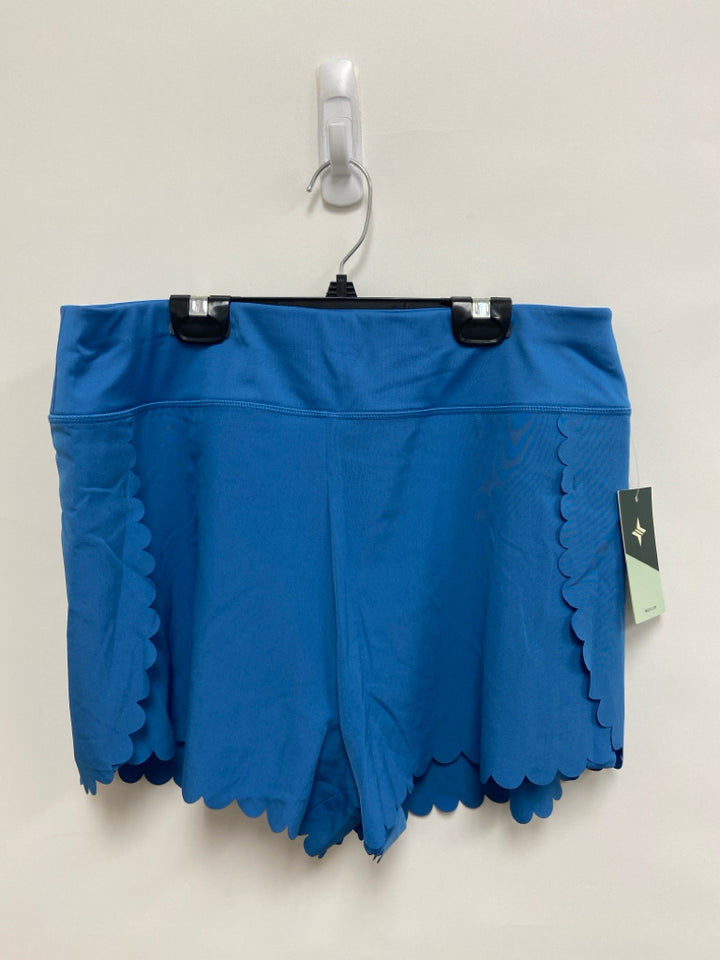 NWT TUCKERNUCK Size L Blue Scalloped Athletic Shorts