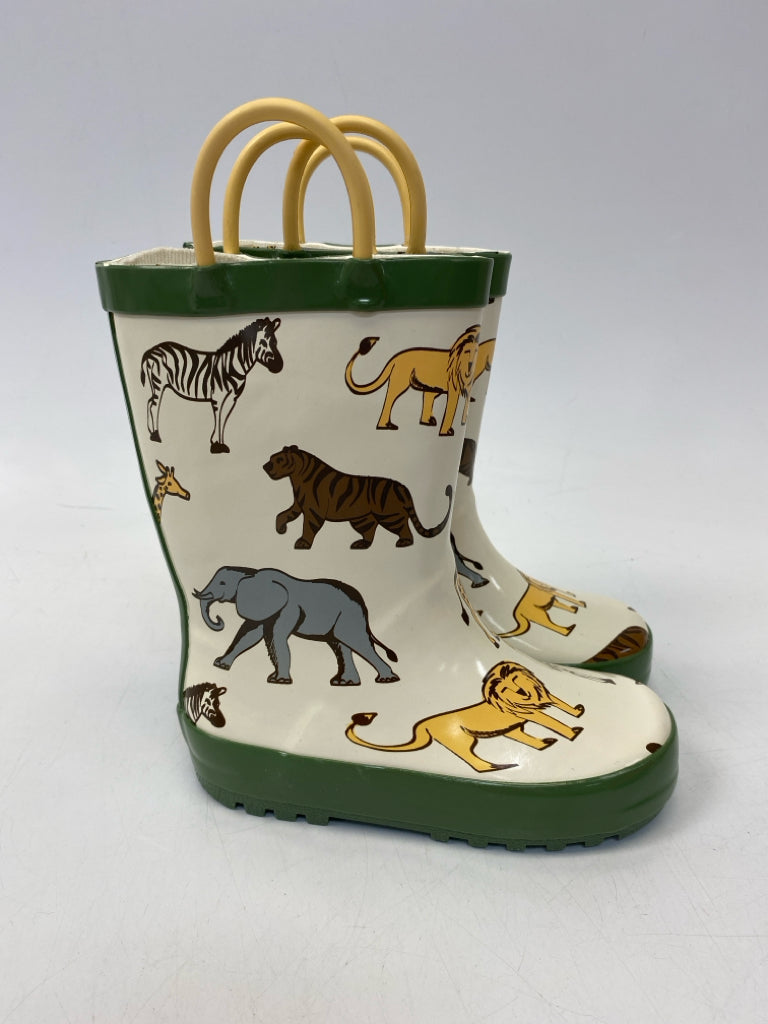 SIZE 8 White Multi Color Animals Boy&