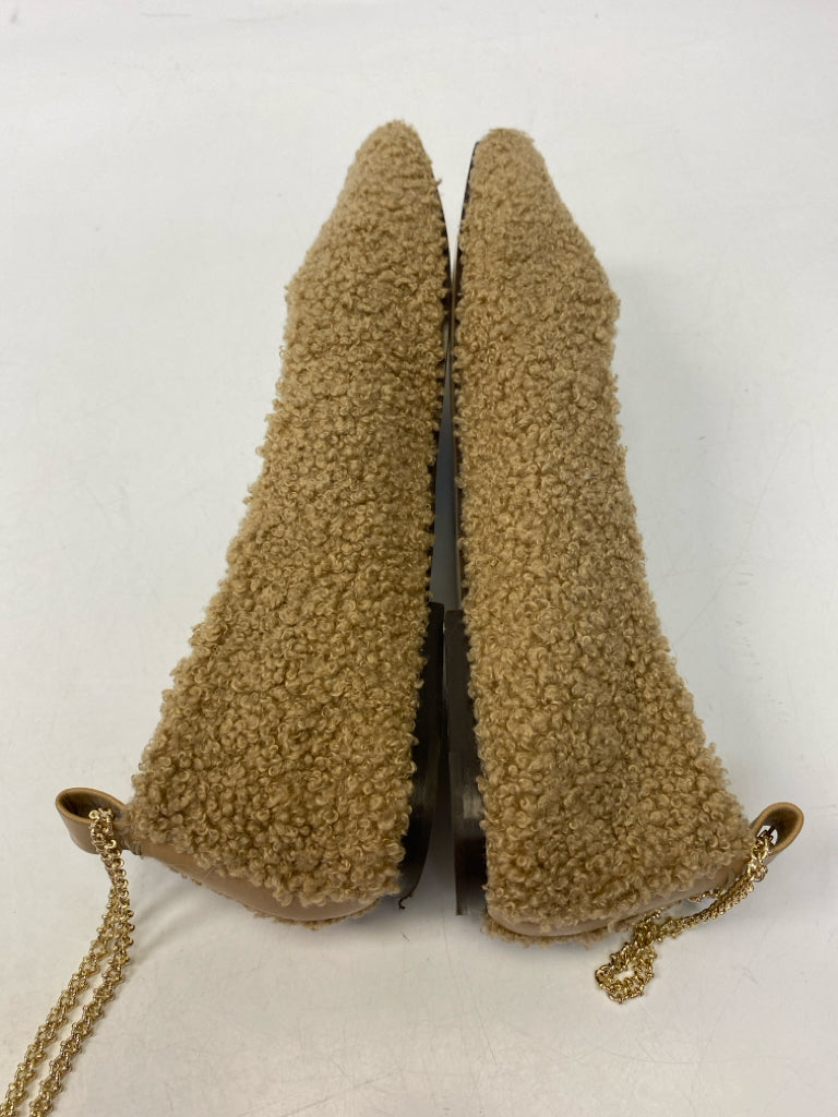 EU Shoe Size 40 Cream Flats