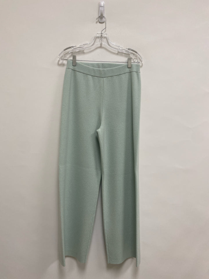Size 2 Seafoam Short Sleeve Cashmere Ladies 2pc Pant Set