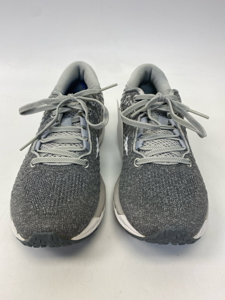 NWT Mizuno  Size 8.5 Gray Lace-up Sneakers