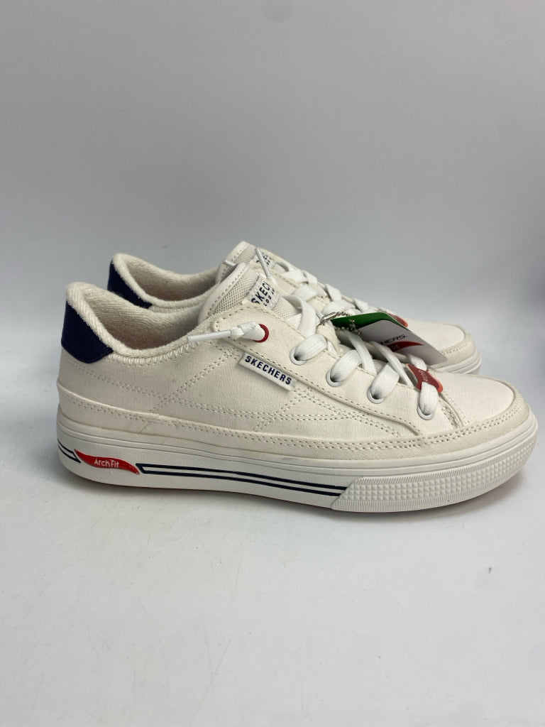NWT Skechers  Size 7 White Sneakers