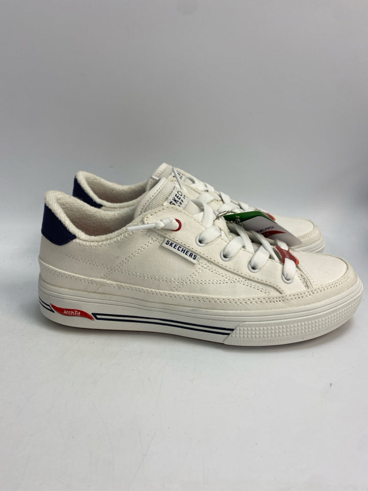 NWT Skechers  Size 7 White Sneakers