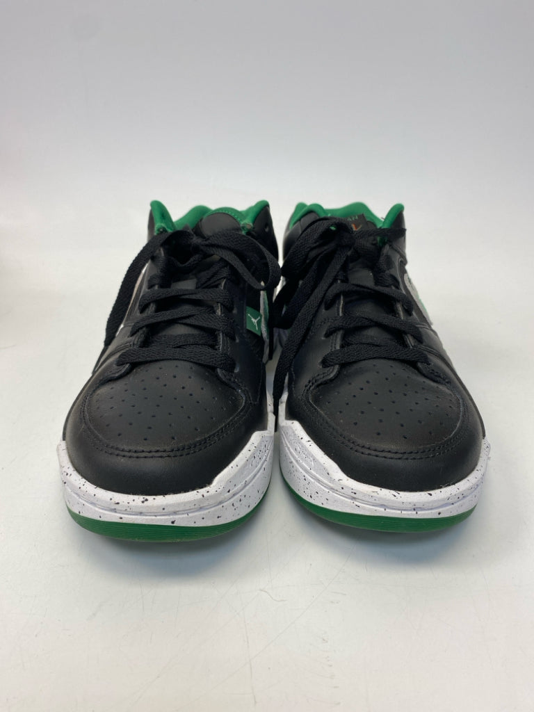 Nike SIZE 6 Black Green Boy&