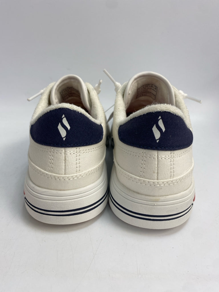 NWT Skechers  Size 7 White Sneakers