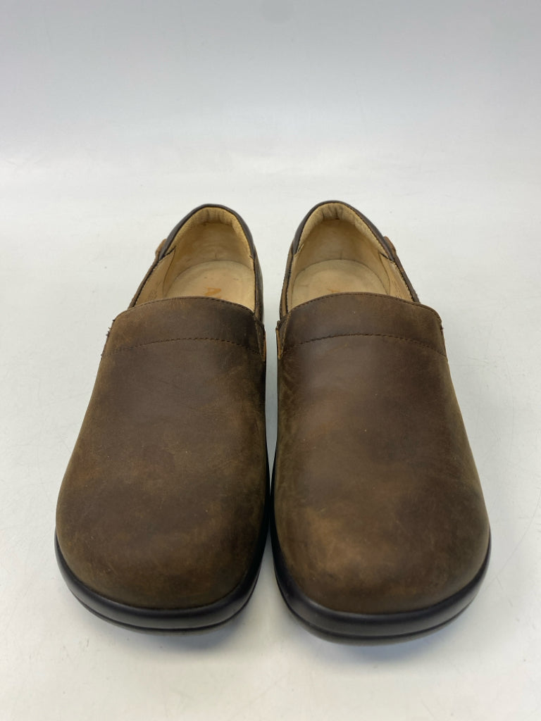 Alegria EU Shoe Size 38 Dark Brown Clogs