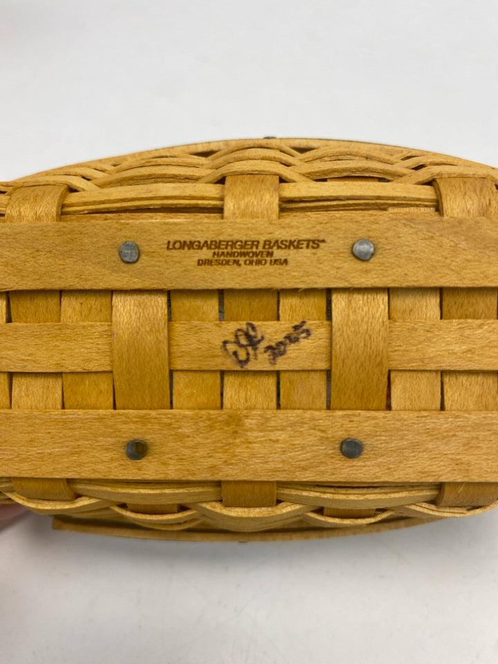 NWOT Longaberger 2005 Collector Club May Series Peony Basket