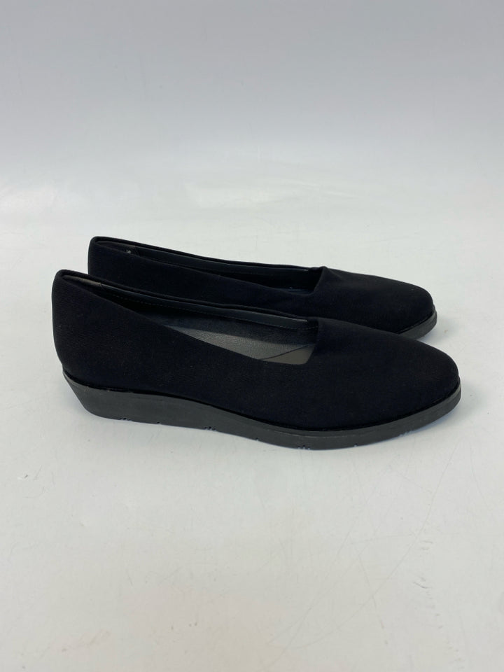 Aerosoles  Size 7.5 Black Flats