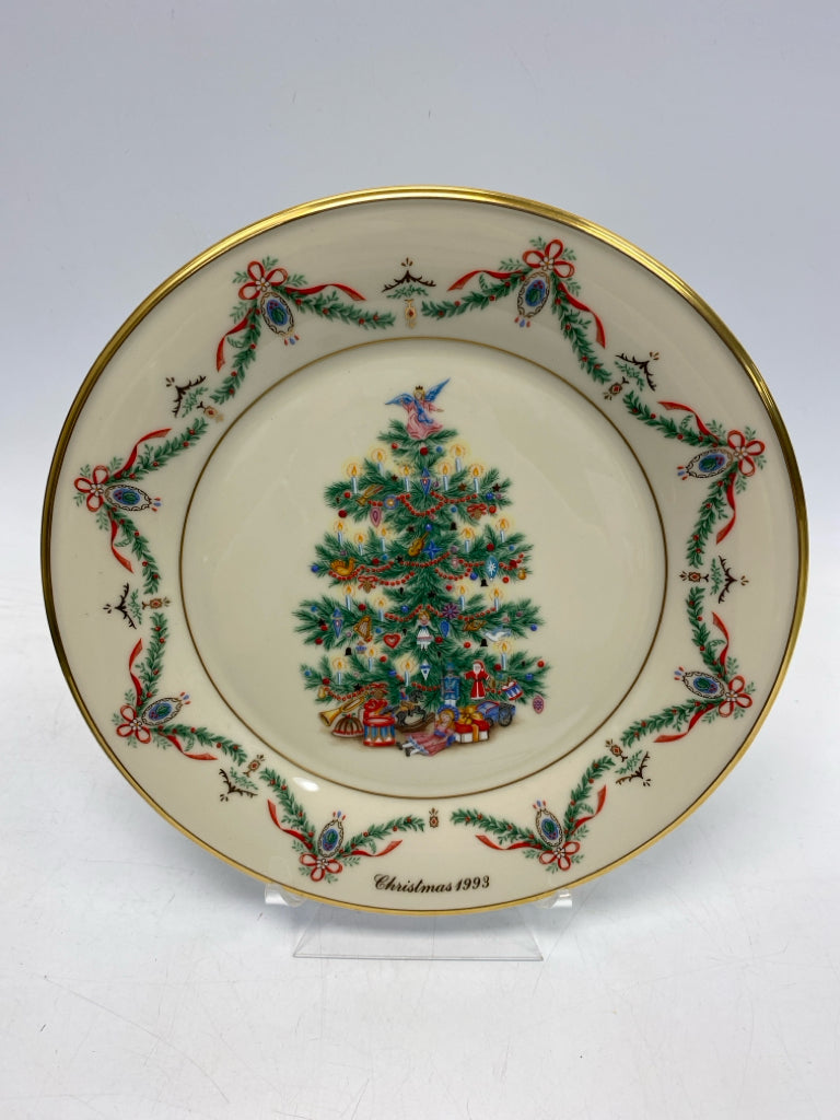 Lenox Cream Green/Multi Christmas Decorative Plate