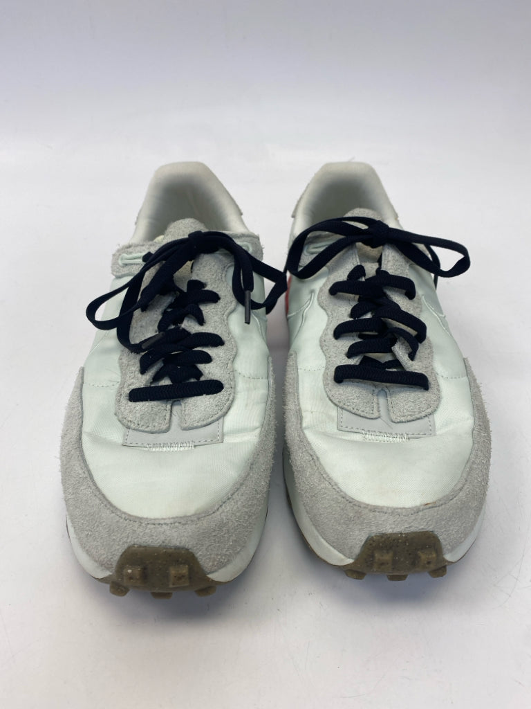 Nike  Size 10 Mint Green Lace-up Sneakers