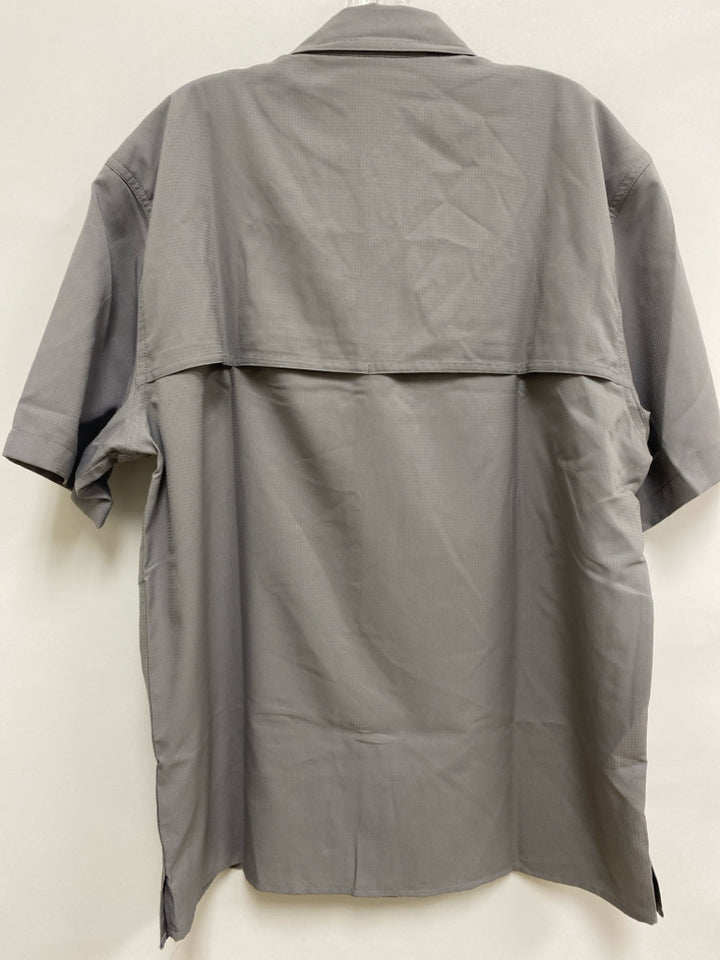 NWT Eddie Bauer Size M Gray Button Up Men&