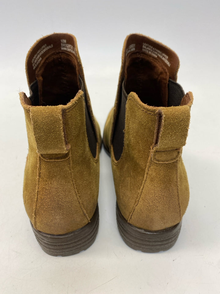 Born US Shoe Size 10 Camel Suede Boots