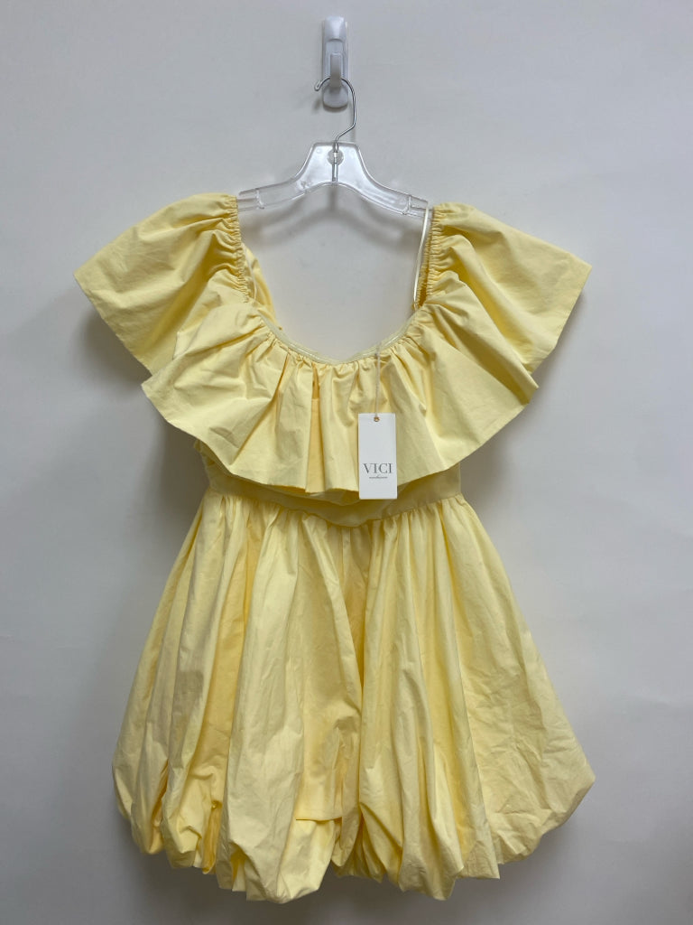 NWT Size S Pale Yellow Ladies Dress