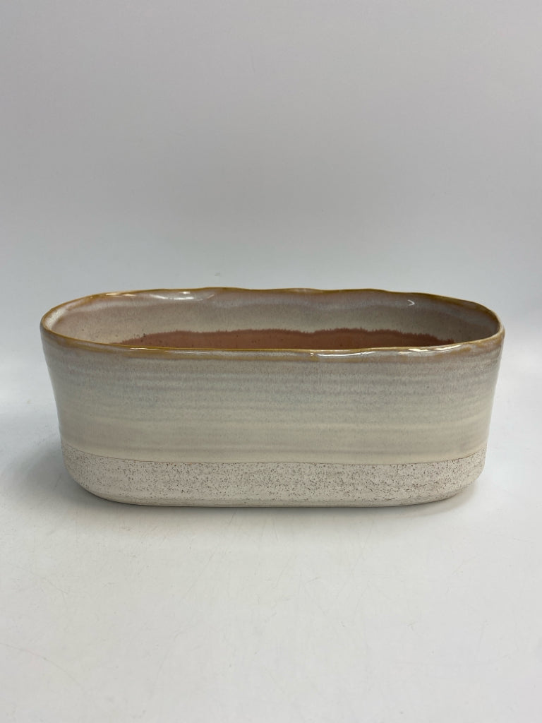 White Planter