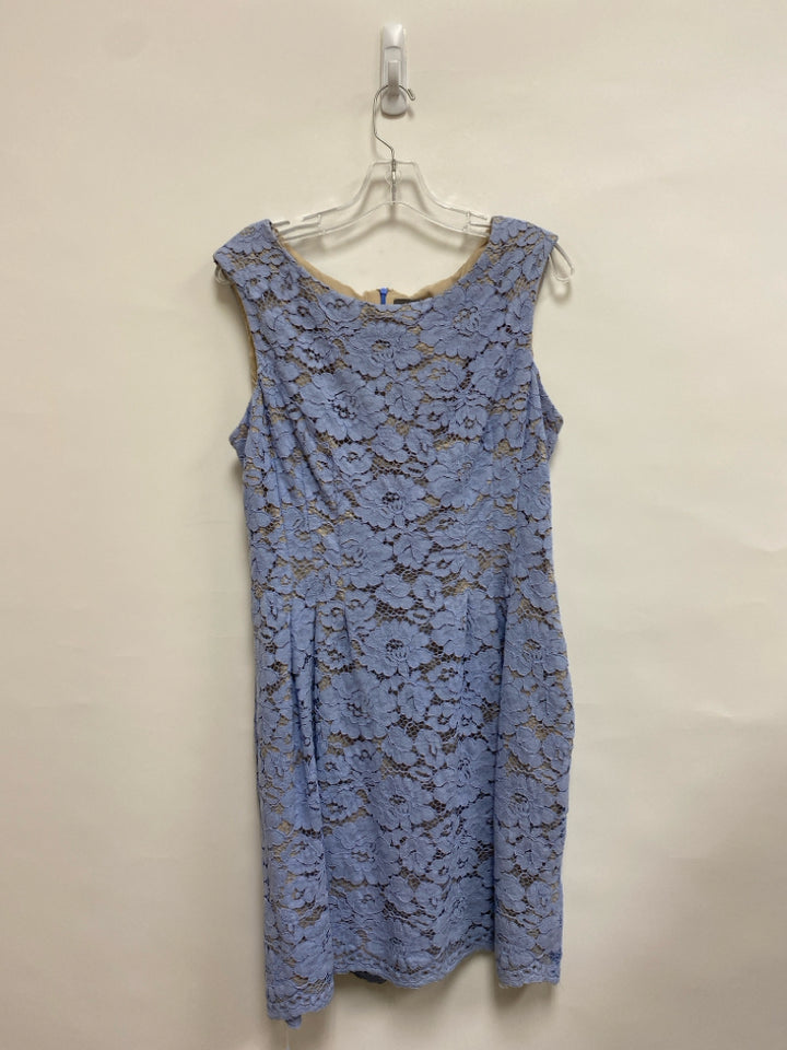VINCE CAMUTO Size 14 Powder Blue Lace Sleeveless Ladies Dress