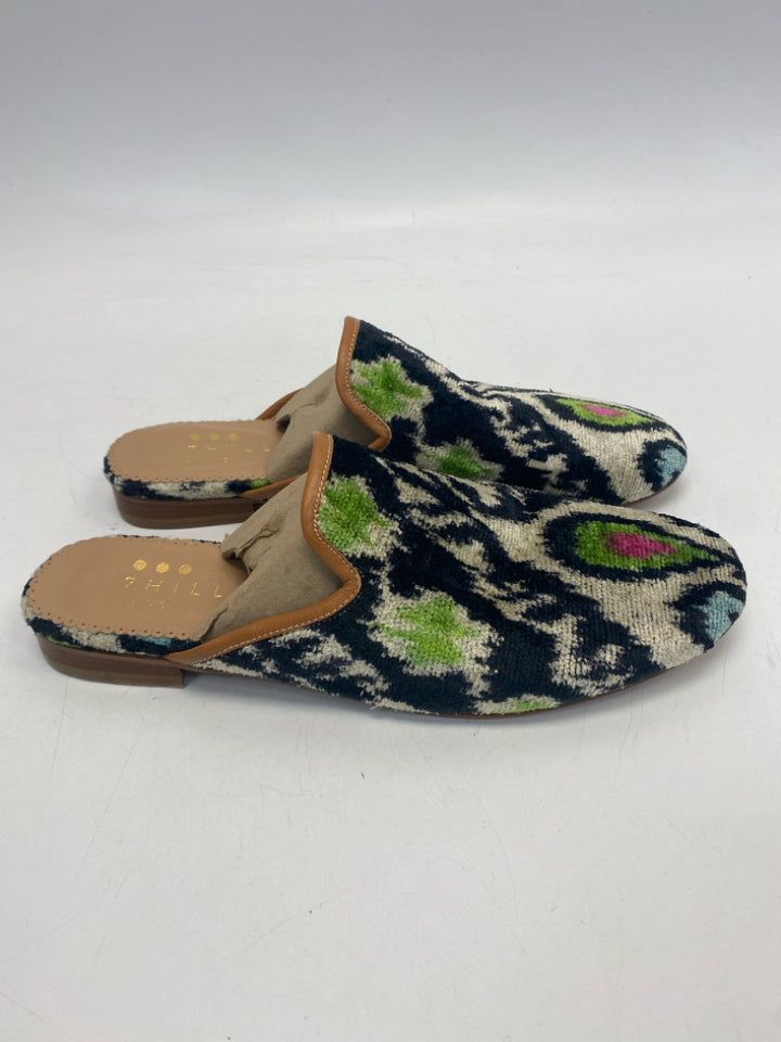 Size 41 Black/Green Wht/Blk Flats