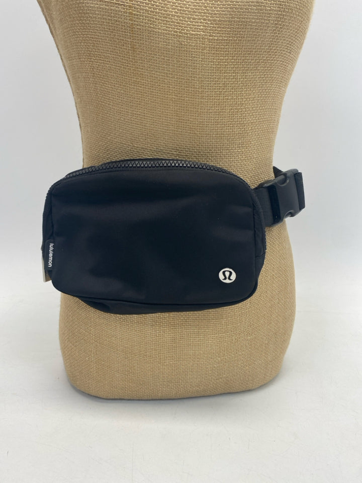 Lululemon Black Nylon Belt Bag