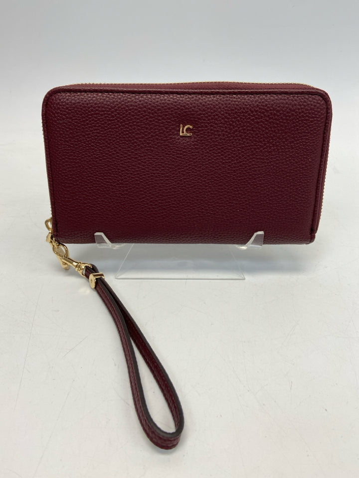 Liz Claiborne Burgundy Wristlet