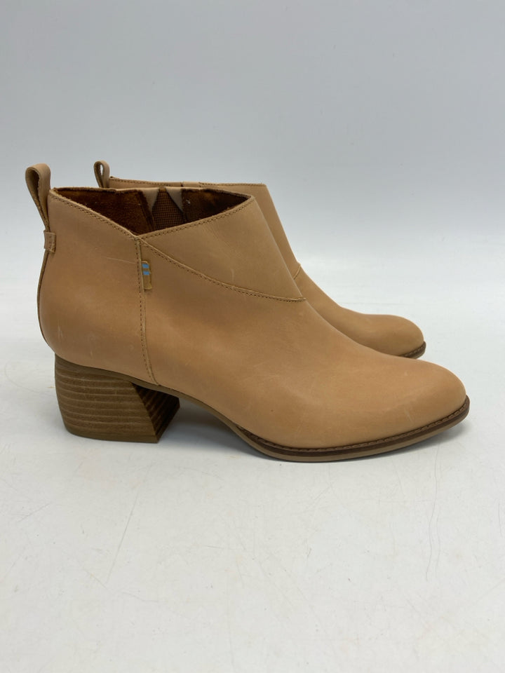 NWOT Toms  Size 8 Camel Boots