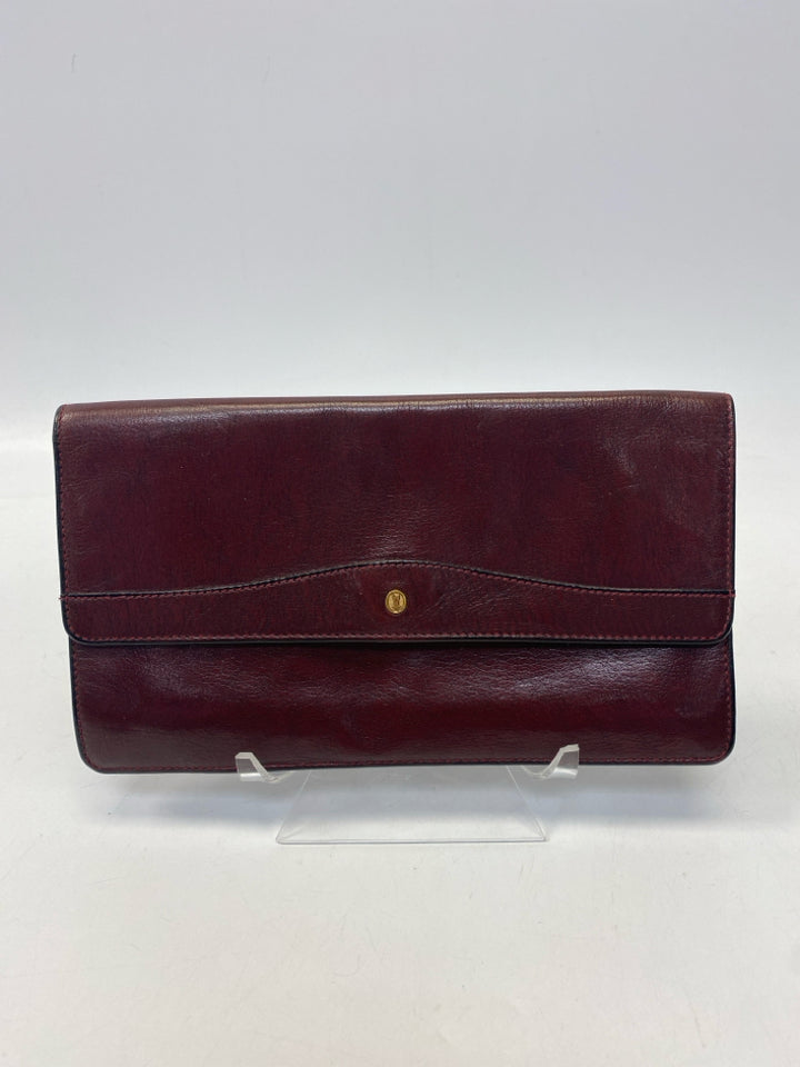 Sport Gold Pfeil Cordovan Clutch