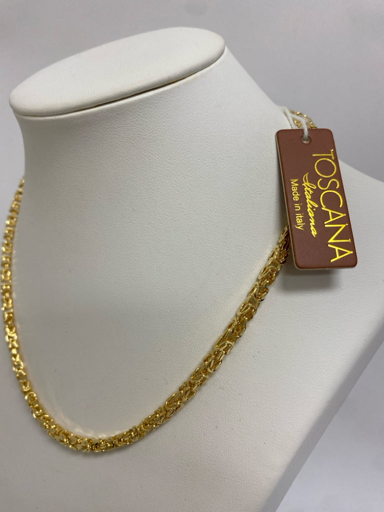 NWT Gold Color Necklace