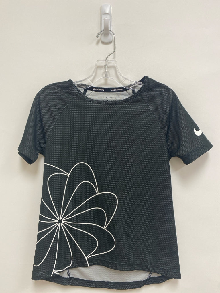 Nike SIZE M Black White Print Girl&