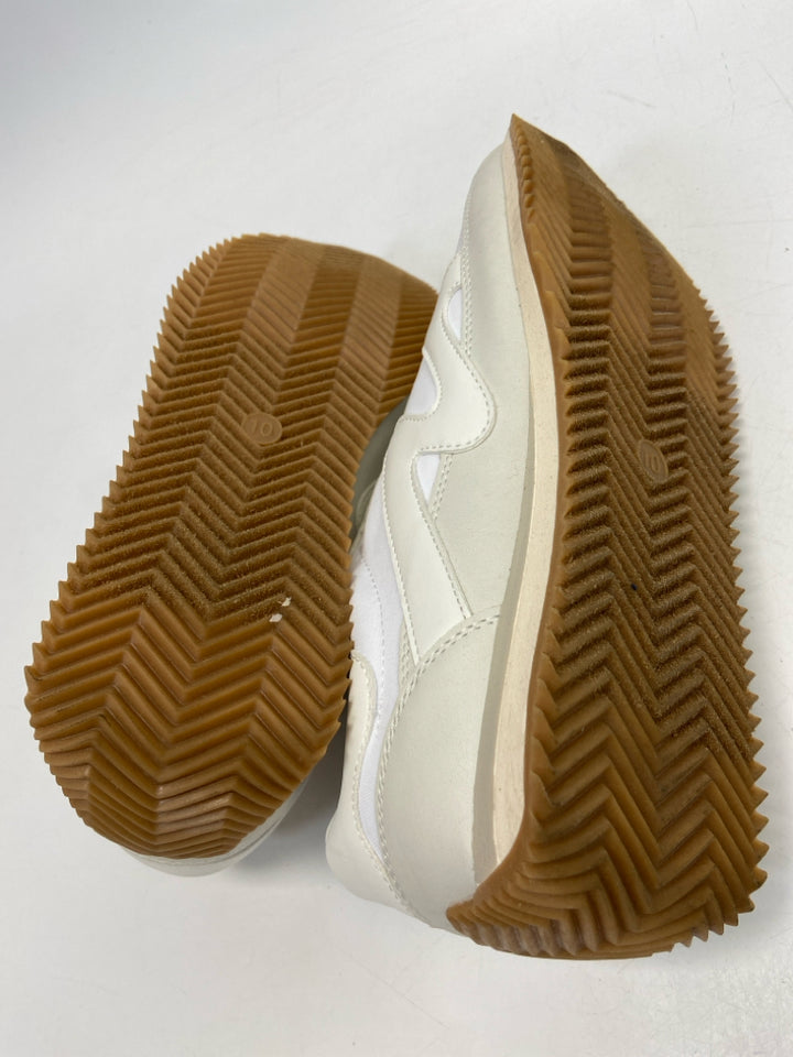 NWOT Universal Thread  Size 10 Beige White Lace-up Sneakers