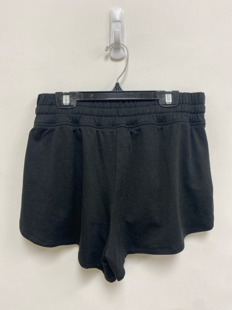 vuori Size S Black Athletic Shorts