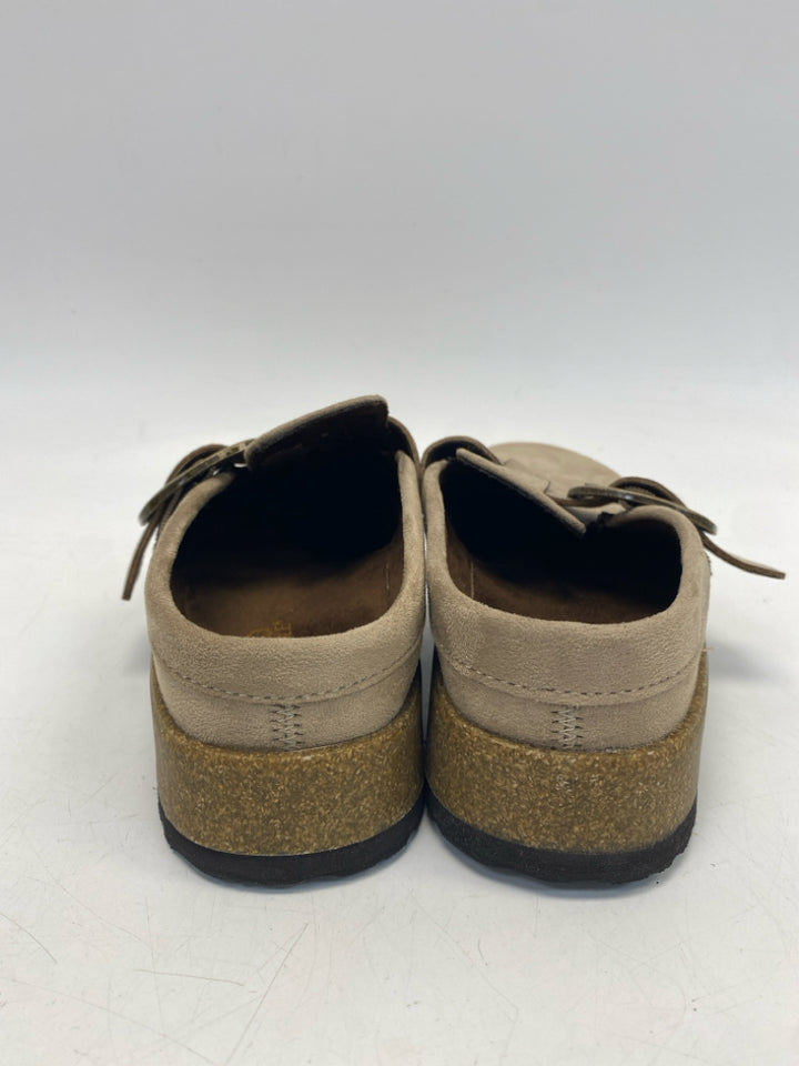 NWOT White Mountain US Shoe Size 8 Brown Buckle(s) Flats