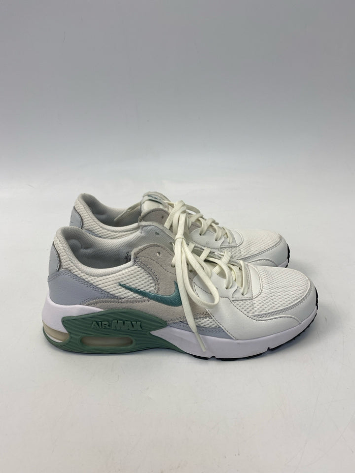 Nike  Size 8 White Green Lace-up Sneakers