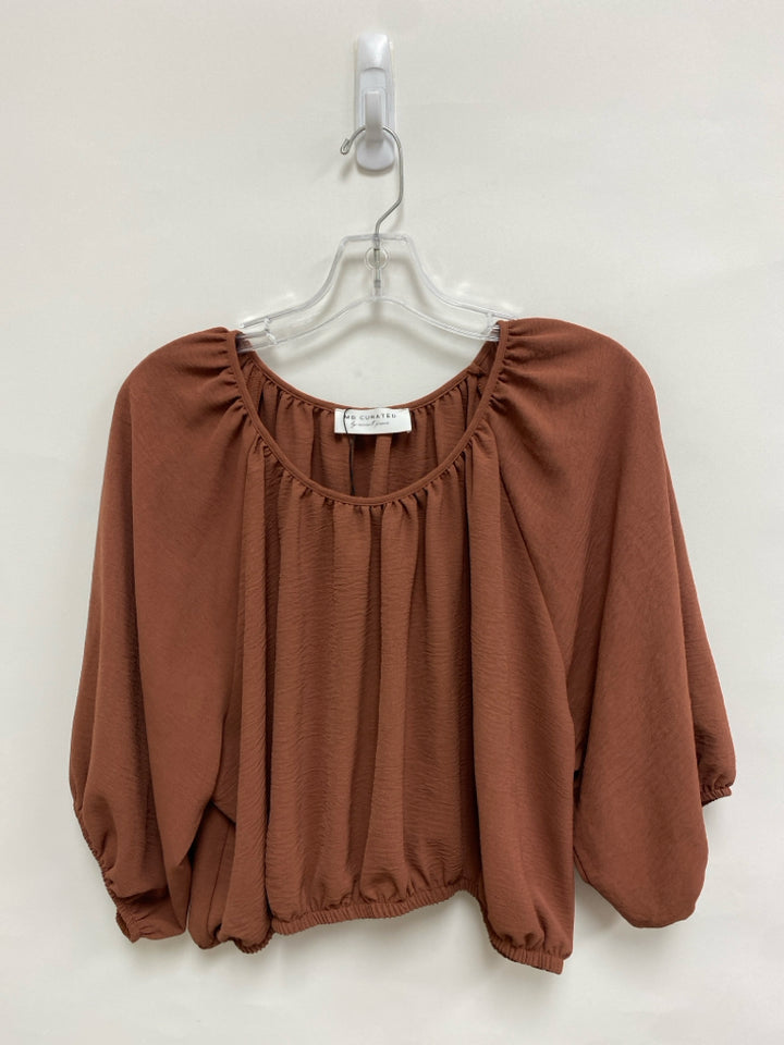 NWT  SIZE  2X Brown Cropped Plus Size Top