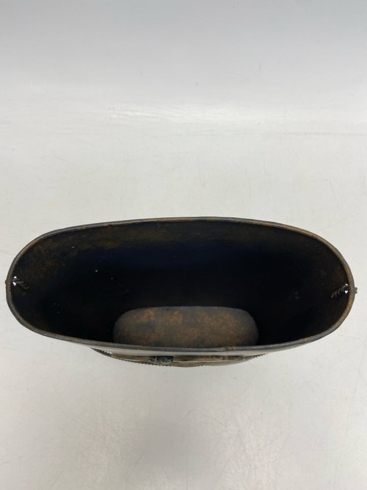 Bronze Dark Green Bee Metal Bucket