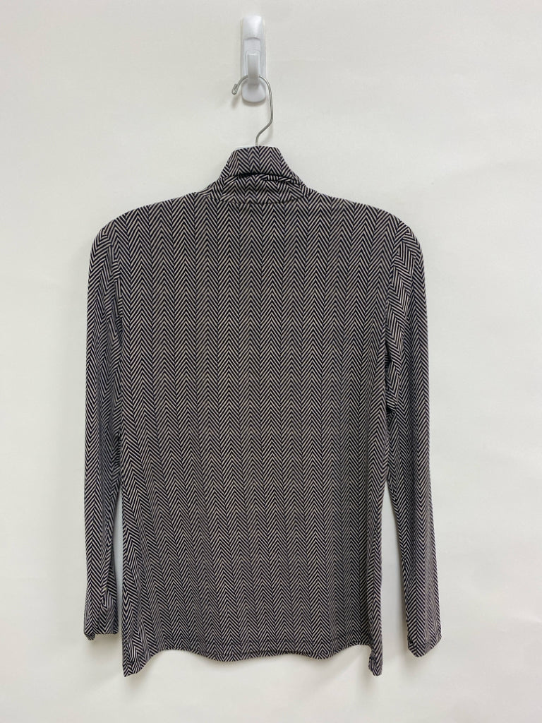 J McLaughlin Size XS Black Tan Zig Zag Turtleneck Ladies Top