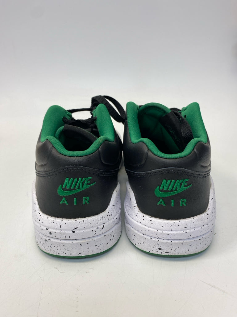 Nike SIZE 6 Black Green Boy&