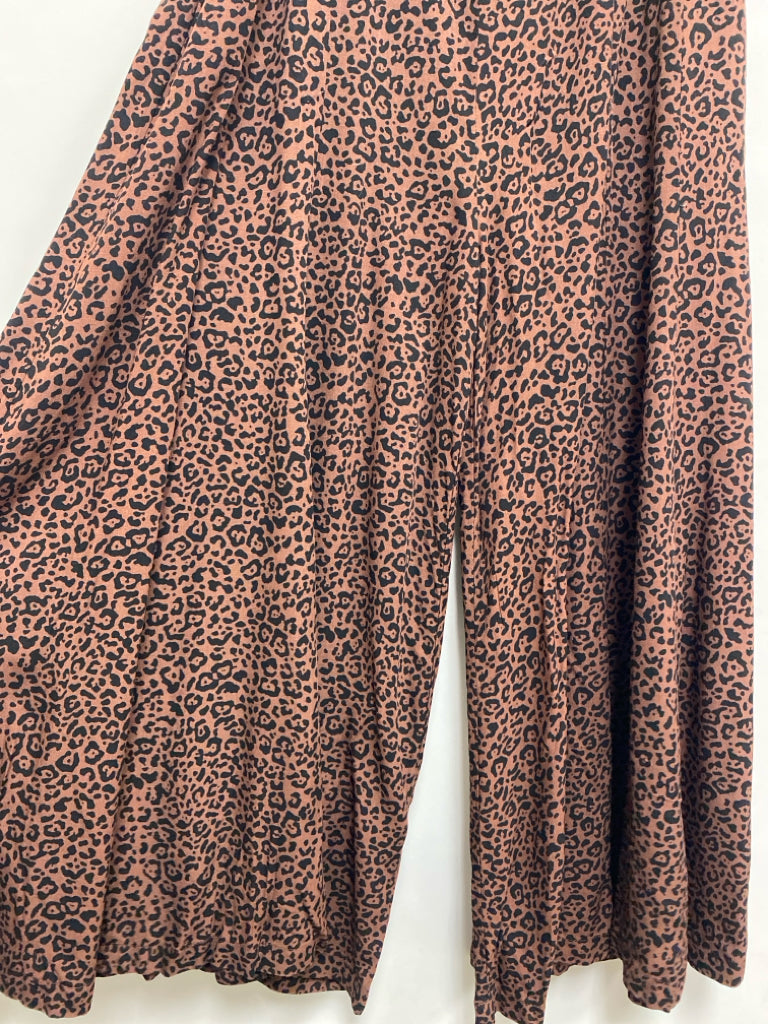 NWT Blue Bird Size M Brown Black Animal Print Ladies Pants