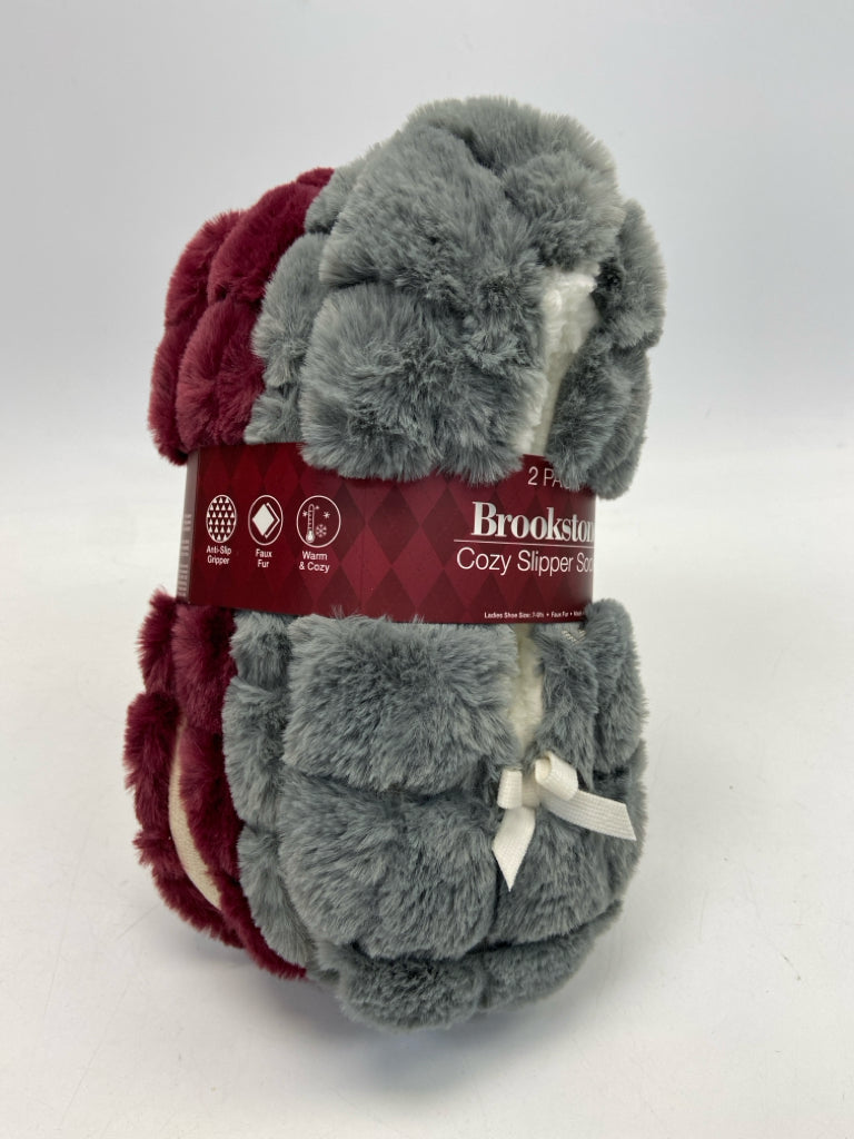 NEW/PKG Brookstone  Size L Gray Burgundy Slippers
