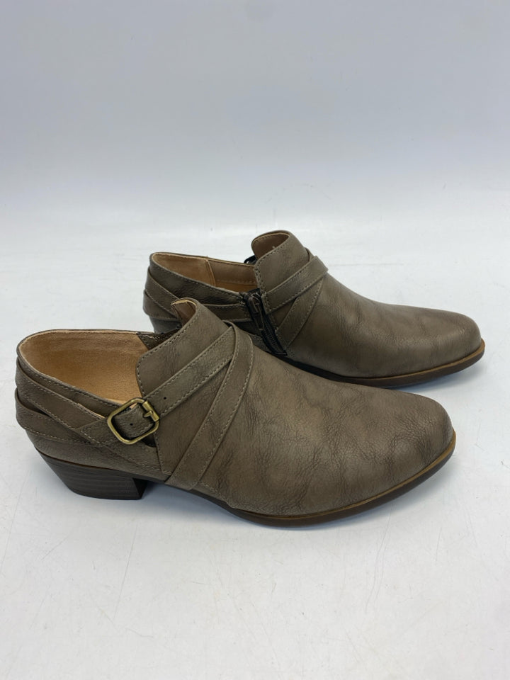 Life Stride US Size 9.5 Brown Side Zipper Boots