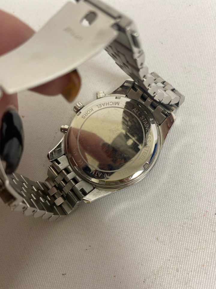 Michael Kors Silver Color Navy Stainless Men&