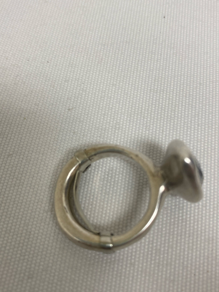 UNO de 50 Silver Black Jeweled Ring