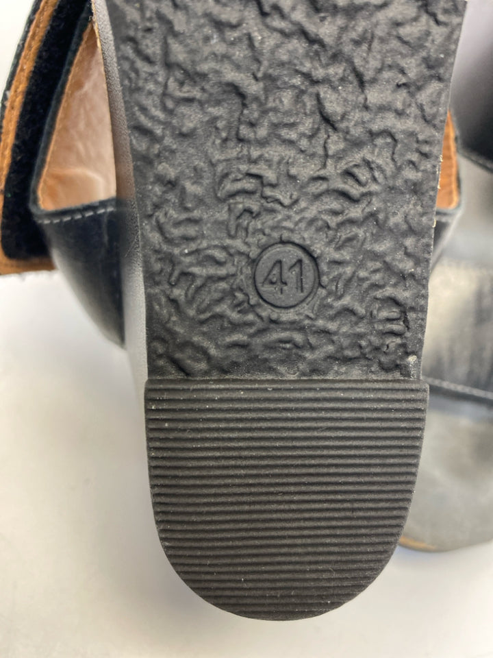 Taos  Size 41 Black Sandals