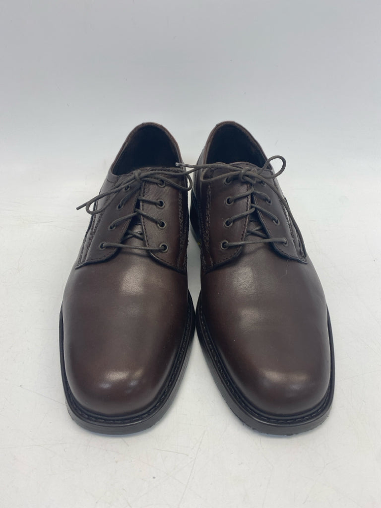 NWOT Bill Blass Size 8 Brown Lace-Up Men&