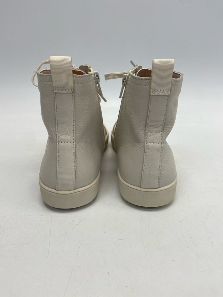 NWOT Naturalizer  Size 9 Cream Lace-up Sneakers
