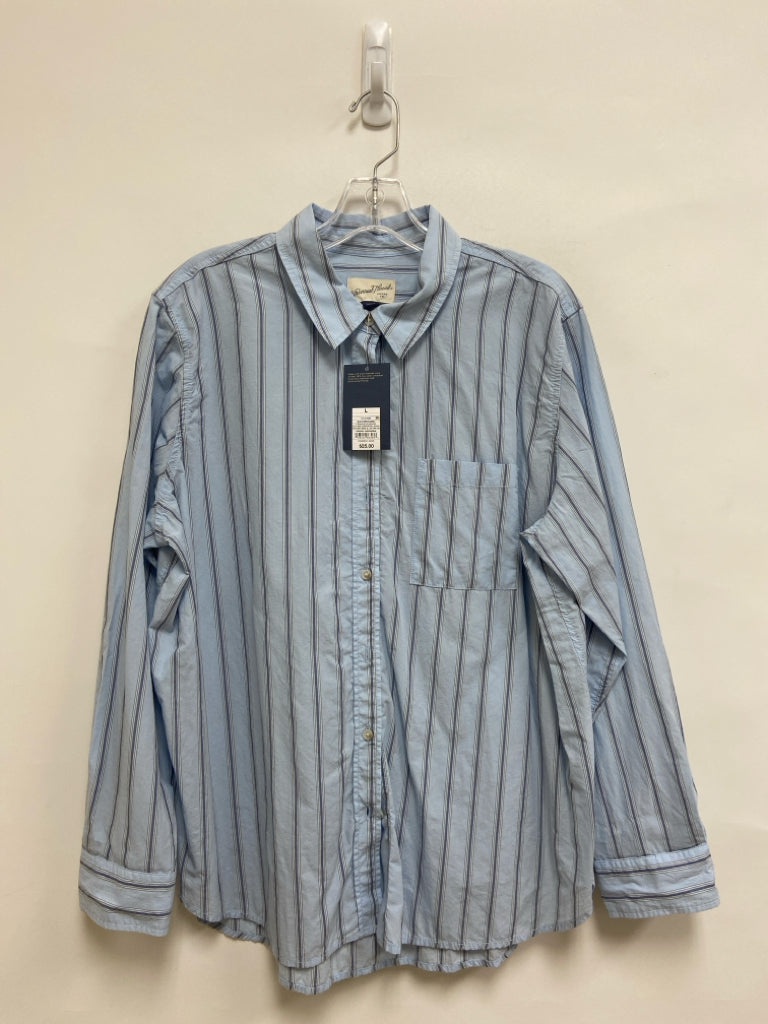 NWT Universal Thread Size L Powder Blue Navy/White Stripes Ladies Top