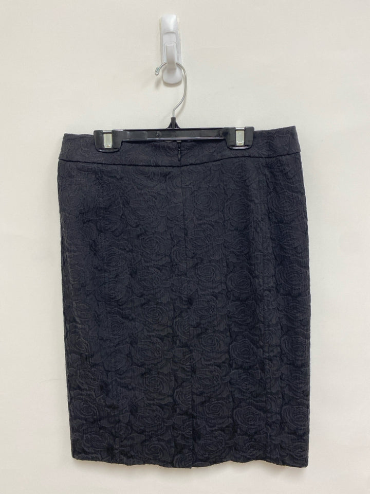 NWT Vanessa Virginia Size 4 Black Roses Ladies Skirt