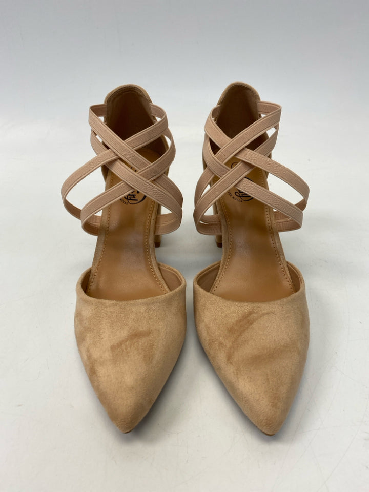 Size 7 Pale Peach Heels