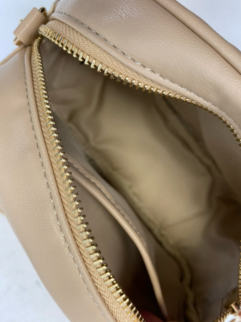NWT Valentino Nude Quilted Handbag