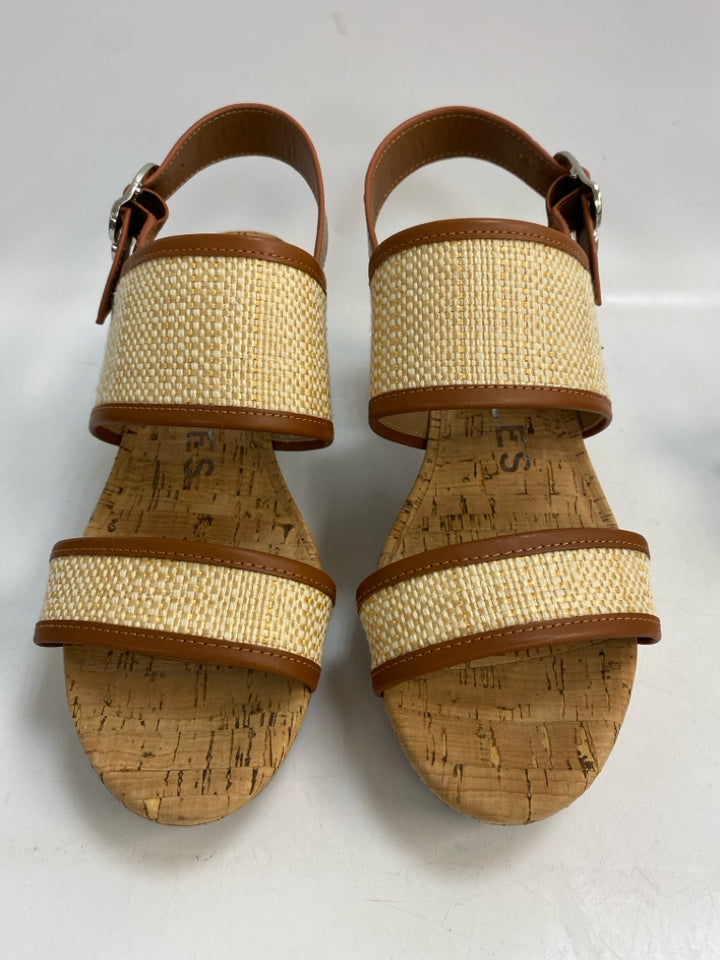 Aerosoles  Size 8 Cream/Brown Sandals